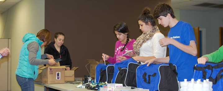 Teens help SNGA provide toiletries to people in&nbsp;need